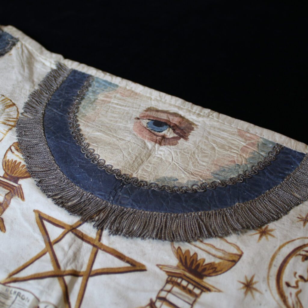 Apron-worn-by-Martin-Westmorland-1790-top-right_IG