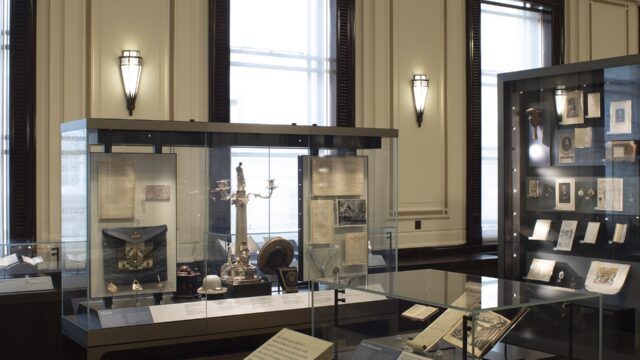 Charity-Three-centuries-of-English-freemasonry-North-Gallery-2020-©Museum-of-Freemasonry-London-min
