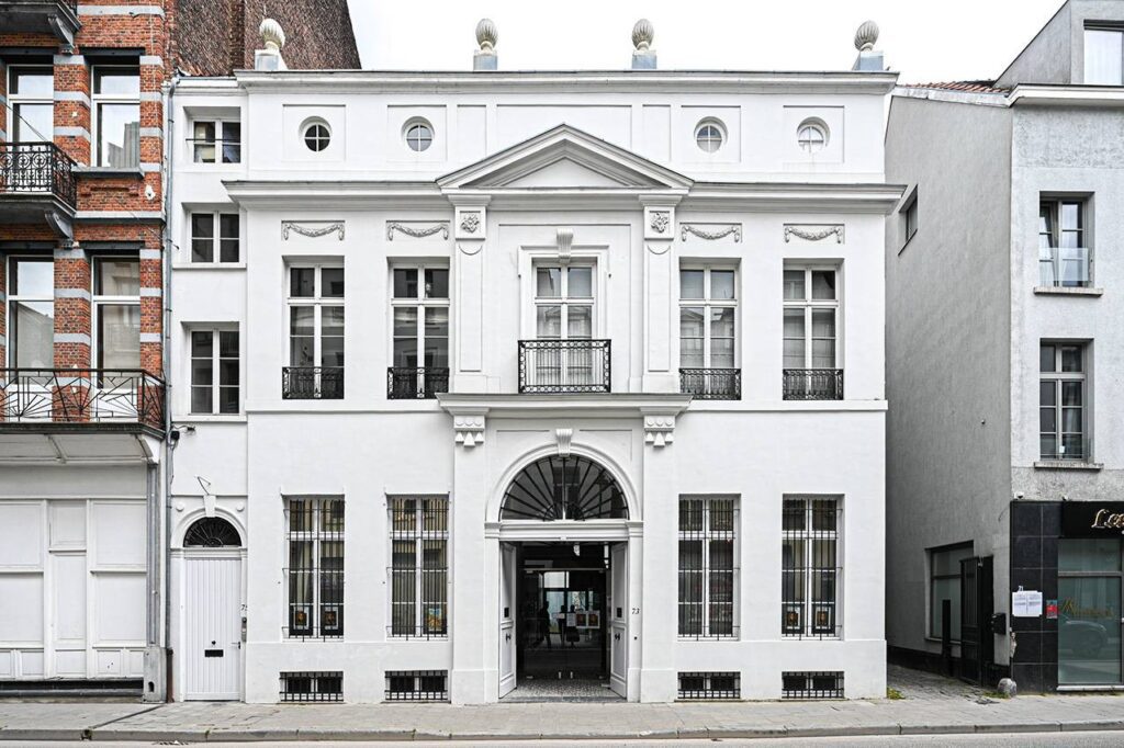 b2ap3_large_Maison-Dewez-Huis-Dewez-CEB-Endre-Sebok-26