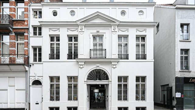 b2ap3_large_Maison-Dewez-Huis-Dewez-CEB-Endre-Sebok-26