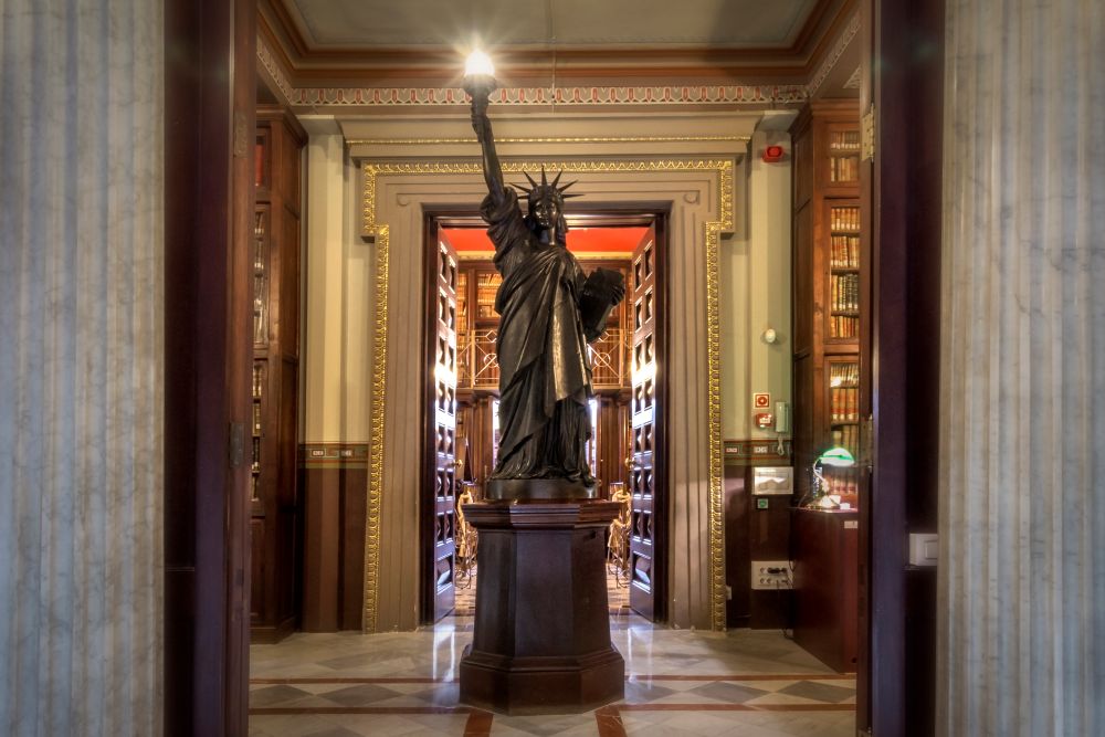 Biblioteca Pública Arús