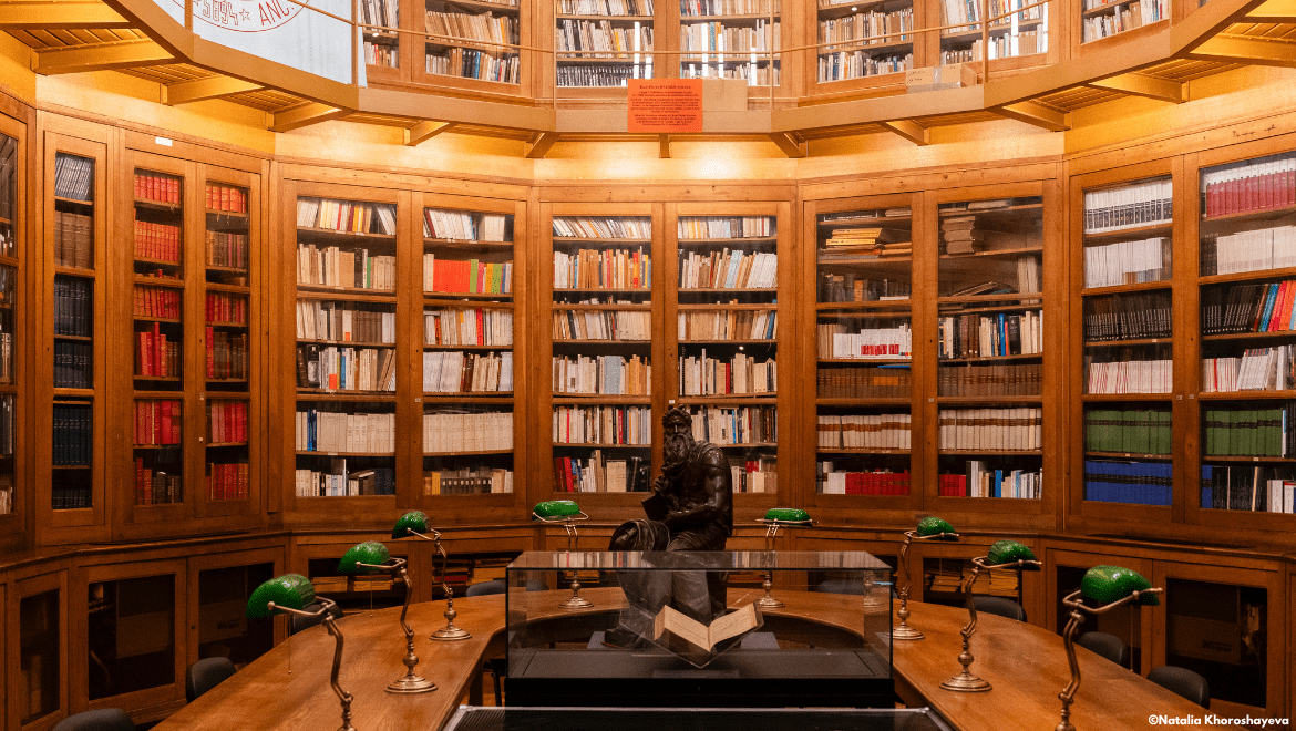 Bibliothèque de la Grande Loge de France – Gallery 01