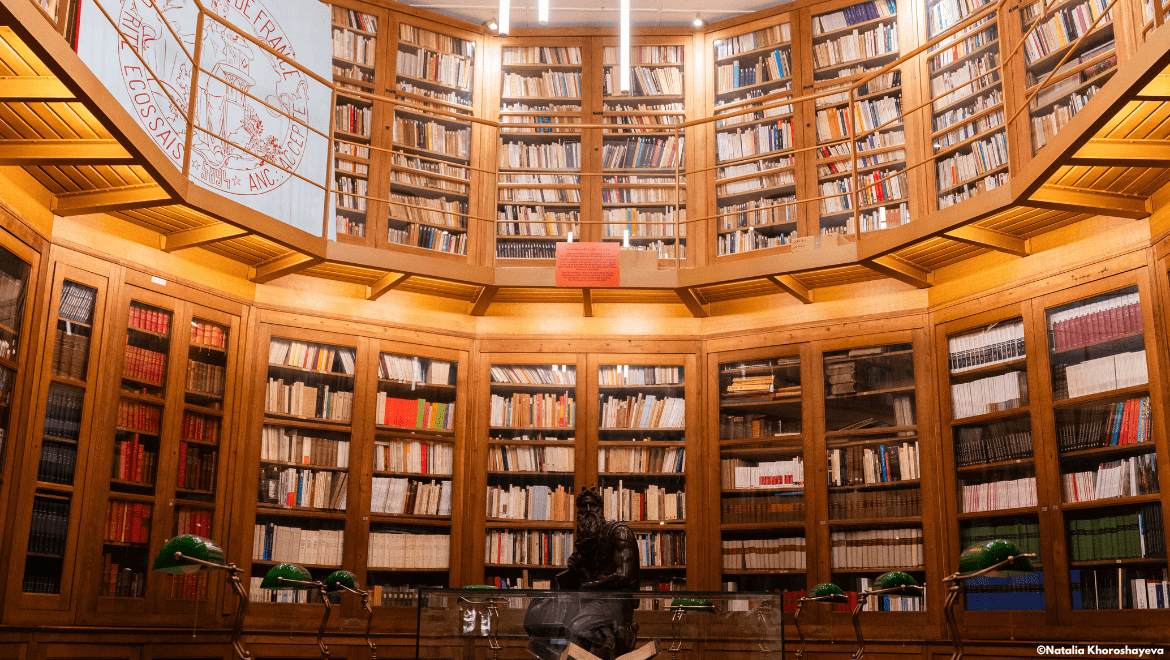 Bibliothèque de la Grande Loge de France – Gallery 05